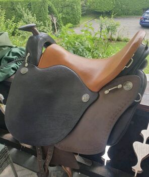 Neuwertiger Sommer Evolution Western Sattel 18 Sitz Sommer  Evolution Western 
