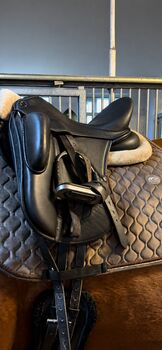 Louisa Koehne Dressursattel 16,5 Zoll, Louisa Koehne, Fritzi, Dressage Saddle, Berlin