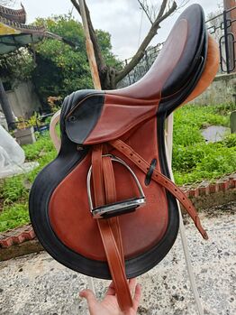 Stübben brand: jumping saddle, girth , martingale,stirrups, stirrups leather Stübben imperator