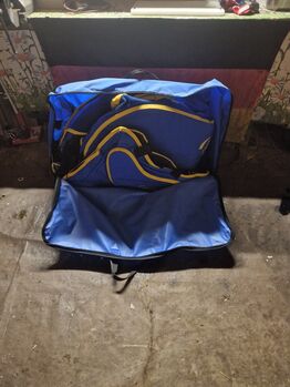 Massagedecke, Eva Güngören , Horse Blankets, Sheets & Coolers, Gera