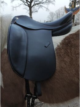 Massimo Connect 17" schwarz, Massimo Connect, Nanni, Dressage Saddle, Reken