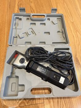 HKM Horse Body Clipper with Case, HKM Sports Equipment, Stepan, Czyszczenie konia