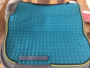 Mattes Correction Lammfell Schabracke, Dressur, Gr. L, neu, Mattes Schabracke Dressur , mhesz, Dressage Pads, Königsbrunn