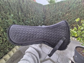 Mattes Correction System Lammfell Sattelpad DR Gr.M, Mattes Mattes Correction System Lammfell Sattelpad, Vivien, Andere Pads, Marsberg
