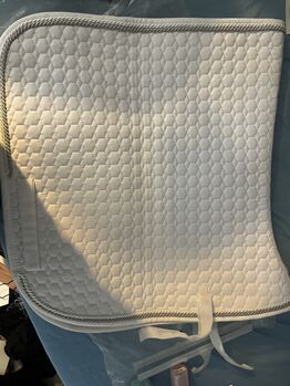 Mattes Dressur schabracke weis Mattes