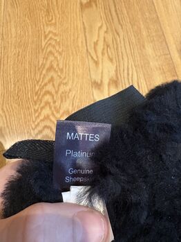 Mattes Genuine Sheepskin Saddle Cleaning / Grooming Mitt Mattes