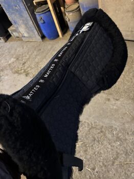 Mattes Korrekturfell SJ, Mattes, AB, Inne podkładki pod siodło, Biel-Benken 