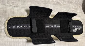 Mattes Lammfell Gurtschoner DR, Mattes, Maike, Saddle Accessories, Titz