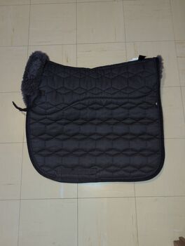 Mattes Lammfell Schabracke Gr.L Dressur, Mattes, Conny , Schabracken, Neuss