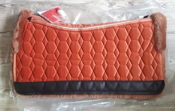 Mattes Lammfell Westernpad 85x47cm Wanderreiten XXL zimt braun, e.a. Mattes lammfelle Westerntrailpad XXL 85x47cm, Reitartikelbörse (Reitartikelbörse - Onlineshop für Wanderreiter), Sattelzubehör, Grevenbroich