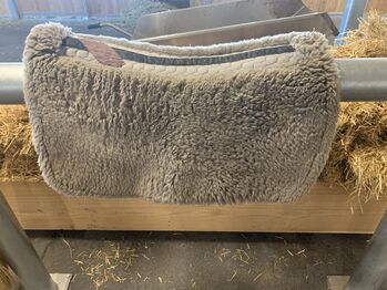 Mattes Lammfellpad Western Mattes