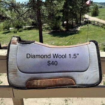Multiple saddle pads.  Best ever & Diamond wool