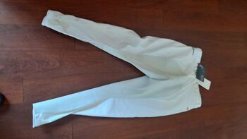 Mens Kentucky white full seat breeches with tags. Kentucky