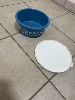 Leckerli/Müslischale, Sophie, Wiadra, żłoby i poidła, Parkstein