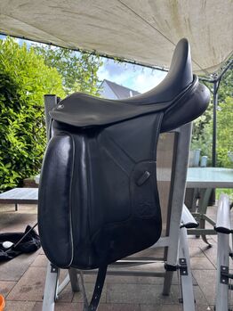 Monoblatt Dressursattel, Sattlerei Henning, ca. 17 - 17,5 Zoll, Sattlerei Henning  Maßsattel, Pia, Dressage Saddle, Bochum