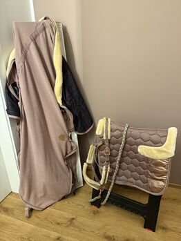 Hübsches Rosa FB Dressurset, Felix Bühler, Slanic Romana, Dressage Pads, Steyr