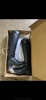 Mountain horse, Caroline Dellmen, Riding Boots, Portsmouth 