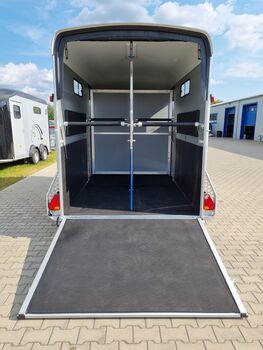 Remorque Cheval Liberté Multimax avec grande sellerie et configuration modulable Cheval Liberté Multimax