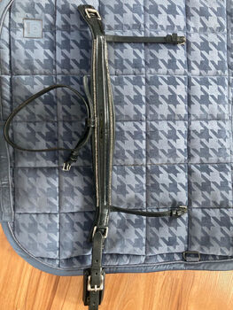 Neuwertiges Reithalfter Nasenriemen von Schumacher Schumacher  Tokyo Venedig usw.