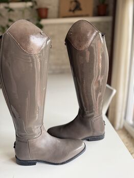 bottes équestres haut de gamme . gris argenté, Busse Lyon, Maite (Productos Ecuestres Trotando Juntos S.L), Sztyblety jeździeckie, Palau solita y plegamans