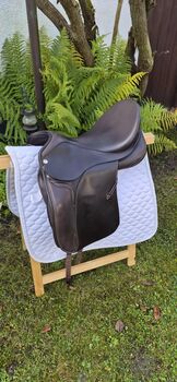 Neuwertig!  Sommer Somero Sattel DS Classic mocca/braun 17,5 Zoll, Sommer Somero DS, Dani, Dressursattel, Schöngeising