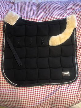Neuwertige ESKADRON Schabracke DL Platinum Pure 2020 schwarz Black Fauxfur Innopad Inno Pad, Eskadron, Hermine, Schabracken, Bremen