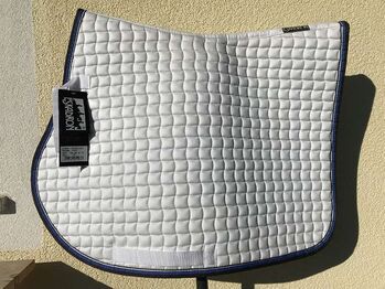 neue Eskadron Schabracke, VS, weiß, Eskadron Cotton, Sabine Thallinger, Dressage Pads, Ohlsdorf