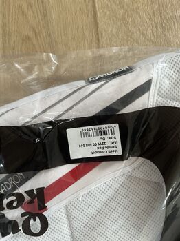 Neue Eskadron mesh Compact Schabracke mit grip weiß WB DR Eskadron  Mesh compact 