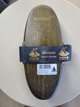 Neue HAAS Kardätsche Mustang Kavalio, HAAS, Jojo, Czyszczenie konia, Berlin