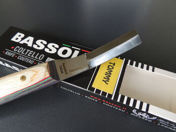 Bassoli Hufmesser TOMMY Zweischneidig | mit Holzgriff Bassoli