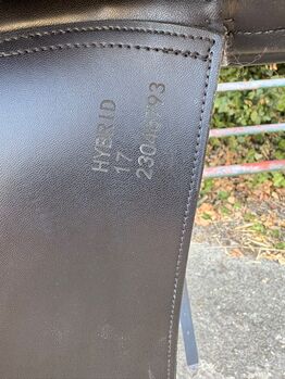 NEW 17 INCH IKONIC DRESSAGE SADDLE IKonic Pro Light hybrid 
