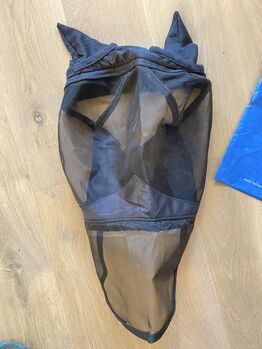 Neue Fliegenmaske