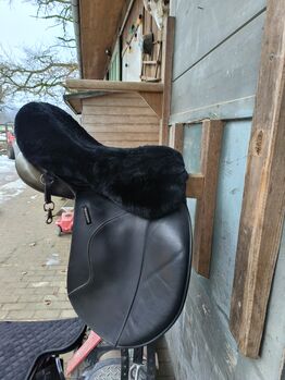 Lammfell-Sitzwärmer 16,5"-18", Felix Bühler, Mirjam, Inne podkładki pod siodło, Baden-Dättwil AG