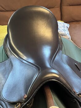 Biete wenig gebrauchten Maxflex VS Vielseitigkeitssattel Ludwig 17,5 Maxflex