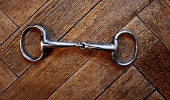 Olivenkopfgebiss, Wassertrense, Pelham  14,5 cm