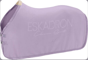 Suche einige Sachen aus der classics sports 2022 in der Farbe silk purple Eskadron 