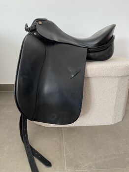 Otto Schumacher Dressursattel 18 zoll, Otto Schumacher, Leonie Kandsperger, Dressage Saddle, Velburg