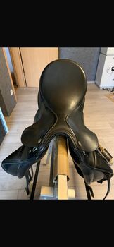 Otto Schumacher Profi Dynamic E Dressur sattel, Otto Schumacher  Profi Dynamic E , Manuela , Dressage Saddle, Krefeld 