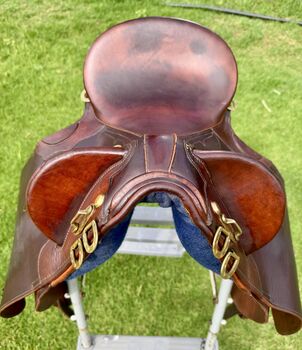 OUTRIDER AUSTRALIAN AUSTRALIAN OUTRIDER