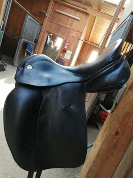 Ouvertüre Victoria Dressursattel Niedersüß, Niedersüß  Ouvertüre Victoria , Stefanie Hütthaler, Dressage Saddle, Wiener Neustadt