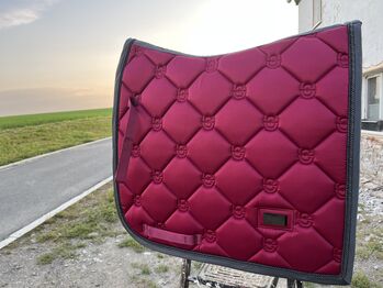 Equestrian Stockholm Schabracke DR, Equestrian Stockholm  Dark Bordeaux , Victoria , Dressage Pads, Oederan