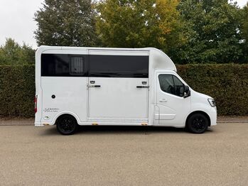 Pferdetransporter Viehtransporter Tiertransporter Hengst Automatik 180PS Renault Selbstfahrer 3.5t Renault Master Sodiak