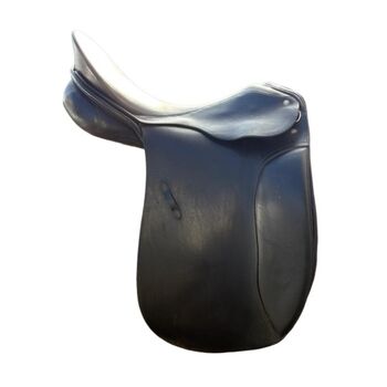 Passier Antares 17,5 Zoll weite Kammer schwarz Dressursattel Passier Antares