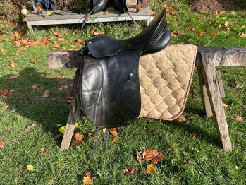 Passier Dressursattel 18" grand gilbert extra, Passier Dressursattel 18" grand gilbert extra, Anni, Dressage Saddle, Breckerfeld