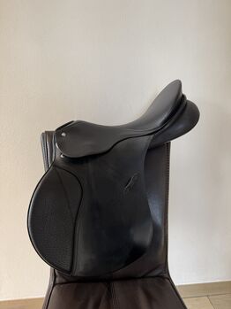 Passier Springsattel A-Tempi 17 Zoll, Passier A-Tempi, Marlene Schuba, Jumping Saddle, Düsseldorf 