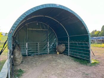 Weidezelt 4x4m, Toolporth Biete neuwertiges Weidezelt von Toolporth, 4x4m Weidezelt, PVC-Plane, dunkelgrün, Erdbefestigung Pro, NaKi, Horse Shelters & Tents, Wiesloch