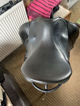 PDS Grande Carl Hester Dressage Saddle 17.5, PDS Grande Carl Hester , Alison Bligh, Dressursattel, Derby