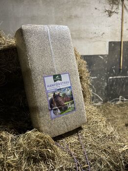 Pferde Hanfeinstreu 18 Stück je 140 Liter / 14kg Hanfeinstreu Lavendel 