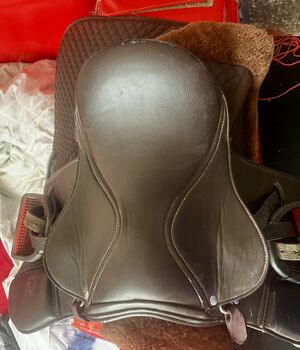 Horse saddle