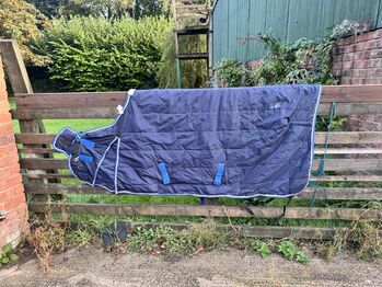 Horse stable rug